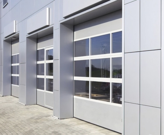 Панорамные ворота Алютех Alutrend в Беслане