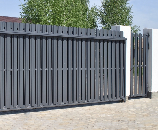 Ворота из штакетника в Беслане